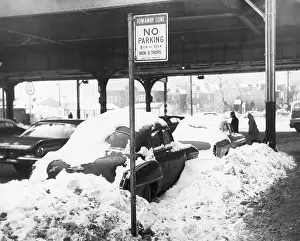 Costly: NEW YORK SNOW SCENE
