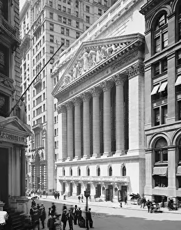 Lcgr1703: New York Stock Exchange, on the corner of Wall and
