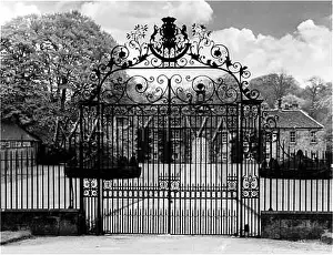 Newburgh: NEWBURY PRIORY GATES