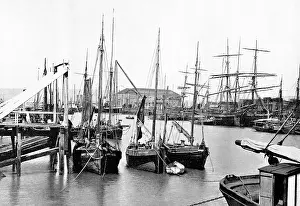 Newhaven: Newhaven Harbour early 1900s