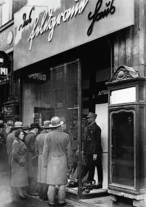 Leipziger: A newly opened shop with uniforms, 1933
