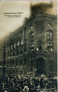 Disciplined: Newspaper building on fire Berlin 1919