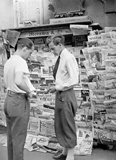 Newsstand: Newstand in Vienna, 1936