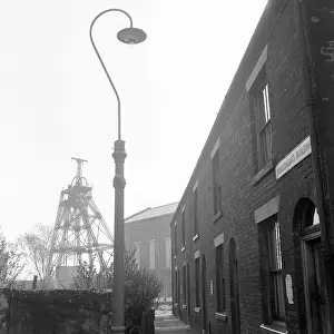 Streetlamp: Newtown Colliery, Mining
