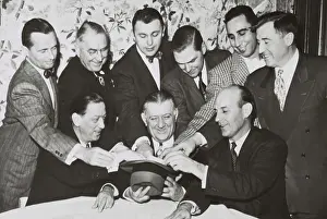 Bennigsen: NFL owners gather around Commissioner Bert Bell