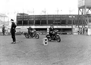 Obstructions: NFS firewomen in dispatch rider training, WW2
