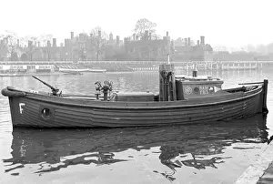 Clinker: NFS (London Region) fire float on upper Thames, WW2