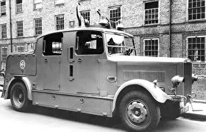Repainted: NFS (London Region) repaired LFB fire engine, WW2
