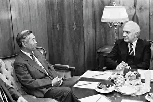 Politburo: Nguyen Co Thach visits USSR