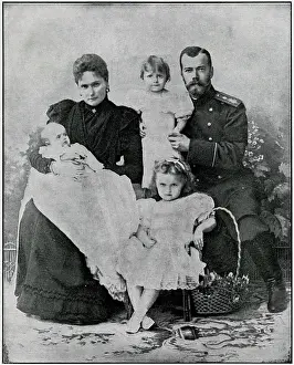 Nikolaevna: Nicholas II and his family 1900