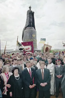 Participate: Nicholas II monument