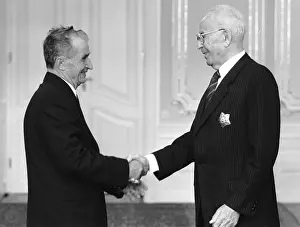 Nicolae: Nicolae Ceausescu - Gustav Husak - order - award