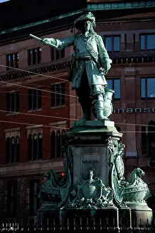 Johan: Niels Juel (1629-1697). Statue