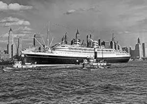 Towed: The Nieuw Amsterdam in the harbor of New York, 1938