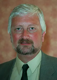 Democrate: Nigel Jones MP