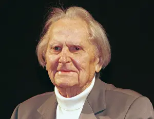 Maly: Nikolai Annenkov, 1999