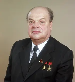 Educator: Nikolai Basov, 1984