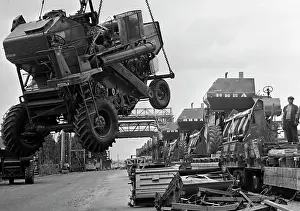 Niva Harvester