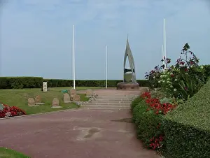 Captaine: No4 Commando & Captaine Philippe Kieffer Memorials