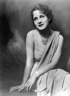 Norma: Norma Shearer
