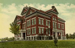 Trumbull: North Avenue School. Girard