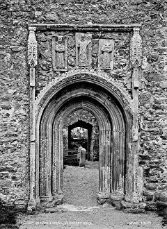 Offaly: North Door in Cathedral, Clonmacnois