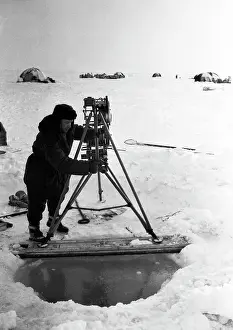 Researchers: North Pole-3 drifting ice station, 1954