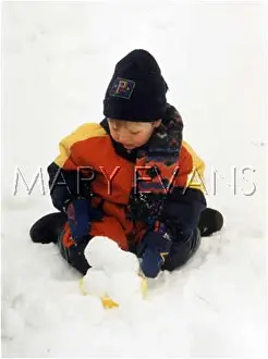 Colourfully: NORWEGIAN BOY IN SNOW