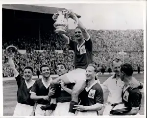 Jock: Nottingham Forest win FA Cup with ten men
