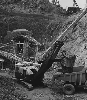 Pitting: November 1961 - The Birth Of The Giant - Now Impregilo