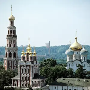 1690: Novodevichy Convent, 1983