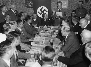 Parteifunktion: NSDAP cell meeting, 1933