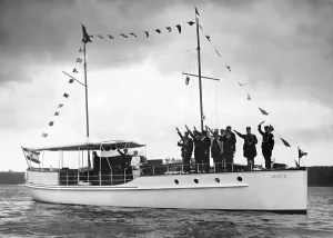 Functionaries: NSDAP functionaries on a luxury yacht, 1933