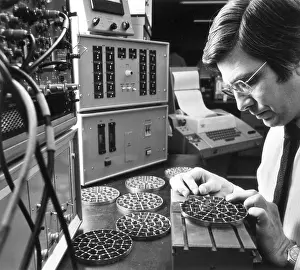 Grids: NUCLEAR COMPUTER 1973