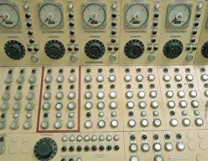 Sandusky: Nuclear reactor control panel for the manual ?