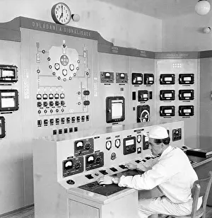 Tachezy: Nuclear reactor - control room
