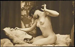 NUDE ON BEAR SKIN