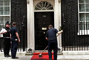 Putin: Number 10 Workers Roll Out The Red Carpet