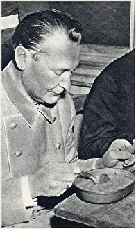Spoon: Nuremberg Trial - Goering eats stew with spoon