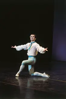 NUREYEV, Rudolf
