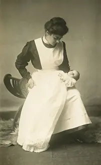 Infants: Nurse with baby