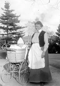 Novy: Nurse and child