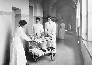 Clinic: Nurses, 1914