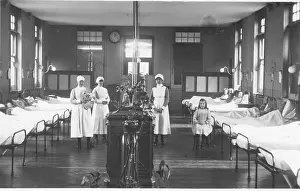 Britain British Nurse Nurses Medicine: Nurses and patients in ward