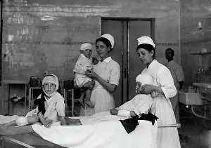 Airstrike: Nurses with wounded children, 1917