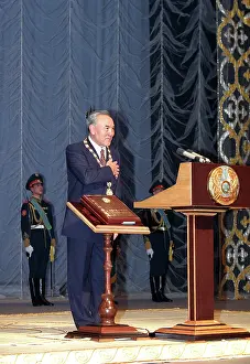 Nazarbayev: Nursultan Nazarbayev, 1999