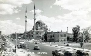 Tophane: Nusretiye Mosque, Tophane, Beyoglu, Istanbul, Turkey
