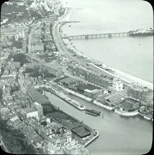 Simmonds: O E Simmonds aerial view of Dover
