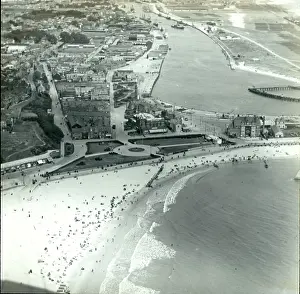 Gosport: O E Simmonds aerial view of Gosport ????