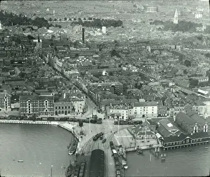 Simmonds: O E Simmonds aerial view of Southampton